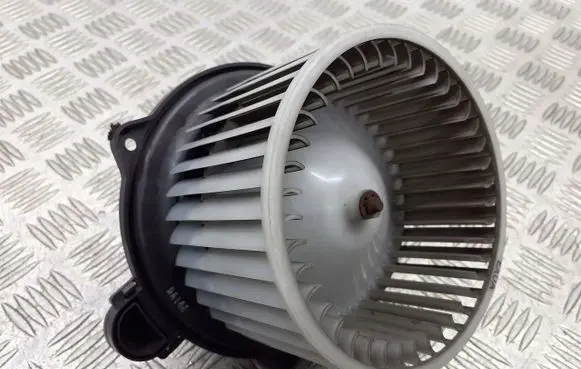 KIA Ceed Front door blower motor F00S33F023