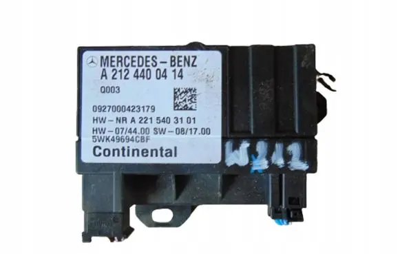 Mercedes-Benz E W212 Fuel injection pump control unit/module A2124400414