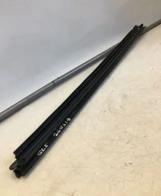 Mercedes-Benz GLE W167 Rubber seal front door window/glass
