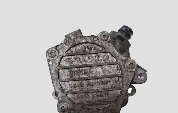 Volvo V40 Vacuum pump 31316688
