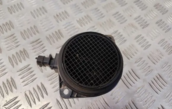 Volvo XC70 Mass air flow meter 30677999