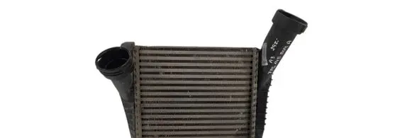 Volkswagen Touareg II Intercooler radiator 7P6145804A