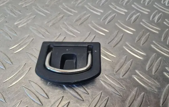 Volkswagen PASSAT B8 Tie down hook / loop 5M0863503