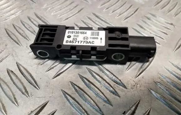 Jeep Grand Cherokee (WK) Airbag deployment crash/impact sensor 04671779AC