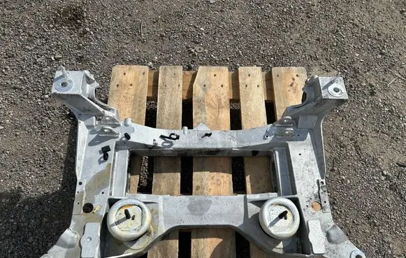 Chevrolet Corvette C6 Front axle beam 15864492