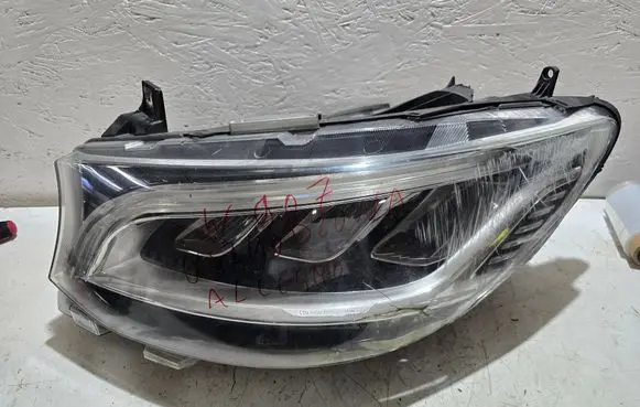 Mercedes-Benz Sprinter W907 W910 Headlight/headlamp A9109065000 90139118