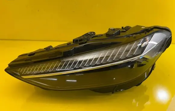 Audi A5 Headlight/headlamp 8B3941033AA