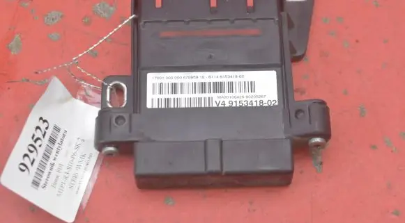 BMW 7 F01 F02 F03 F04 Relay mounting block 9153418