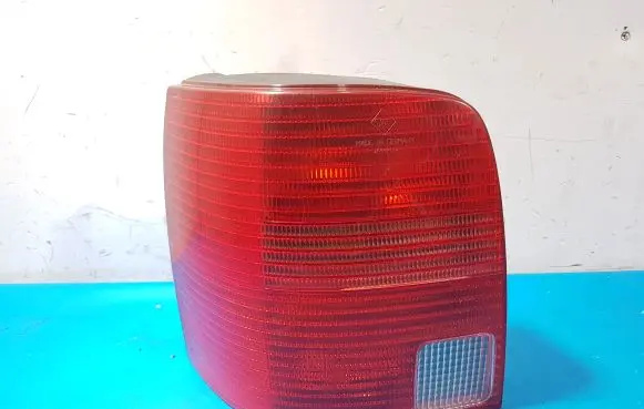 Volkswagen PASSAT B5 Rear/tail lights