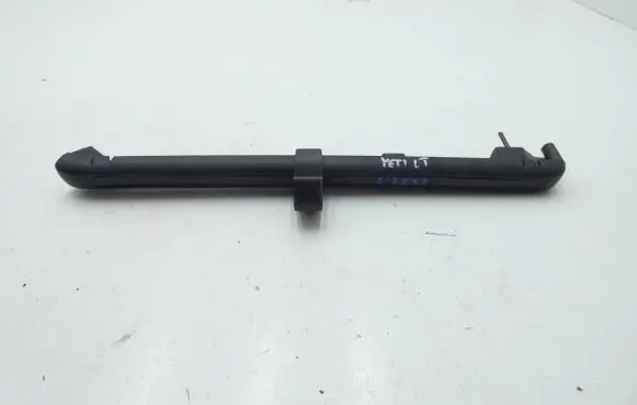 Skoda Yeti (5L) Other trunk/boot trim element 5L0867895