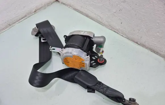 KIA Rio Front seatbelt 888701W600HCS