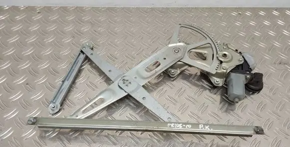 Toyota Prius (XW30) Front door window regulator motor 8572030340 0620201240