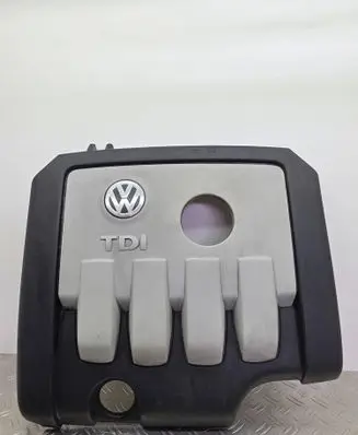 Volkswagen PASSAT B6 Engine cover (trim) PA6GF10M20