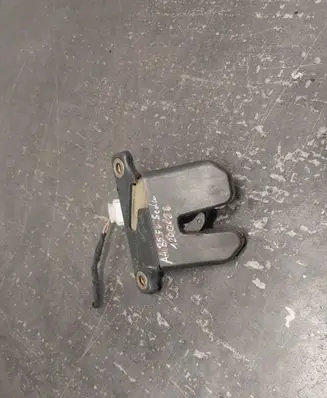Audi A4 S4 B5 8D Tailgate/trunk/boot lock/catch/latch 8D5827505M