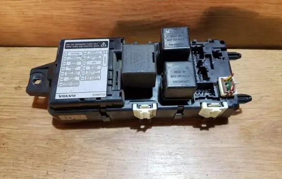 Volvo S40, V40 Fuse box set