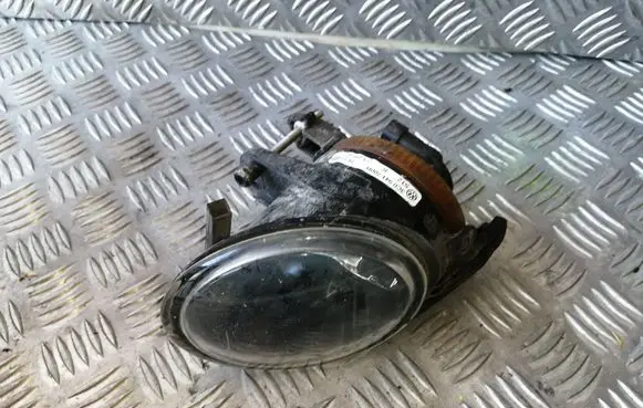 Volkswagen PASSAT B6 Front fog light 3C0941700B