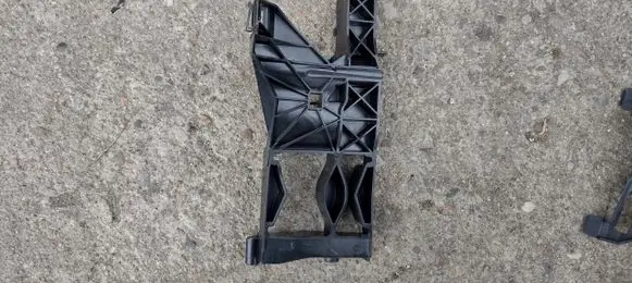 Audi A6 S6 C7 4G Headlight/headlamp mounting bracket 4G0805607