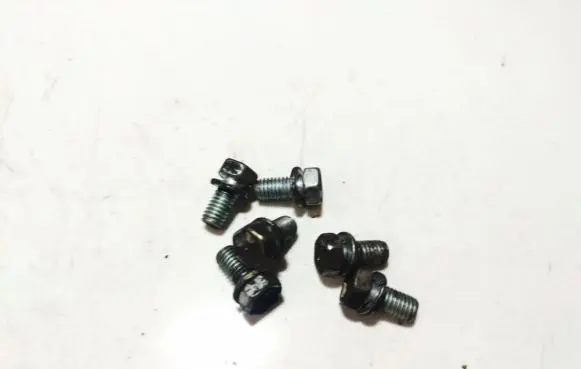 Toyota Avensis T270 Nuts/bolts 