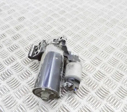 BMW X3 F25 Starter motor 8581097