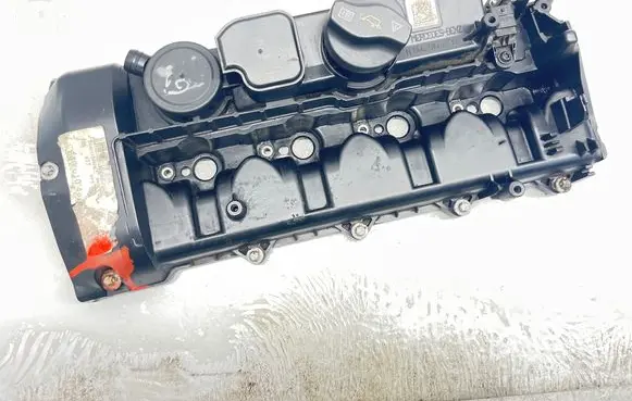Mercedes-Benz C W204 Rocker cam cover A6460101130