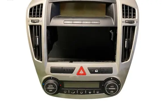 KIA Ceed Radio/CD/DVD/GPS head unit 957101H300 ETN30 974301H900