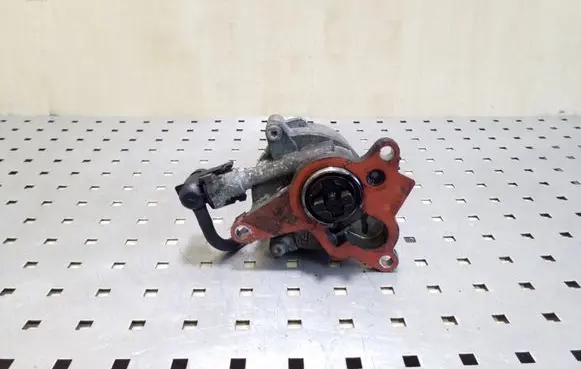 Renault Trafic II (X83) Vacuum pump 8200520476