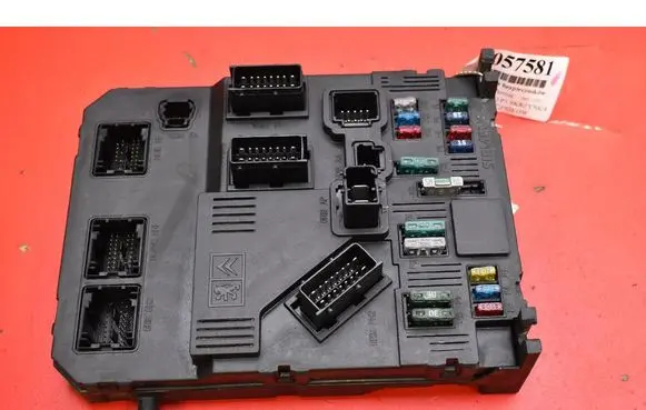 Peugeot Partner Fuse box set 9649627780