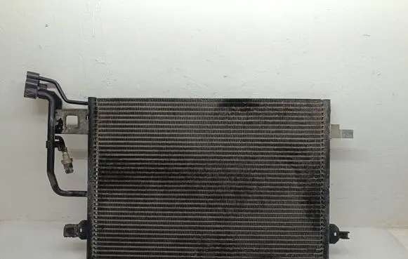 Volkswagen PASSAT B5.5 A/C cooling radiator (condenser) 3B0260401