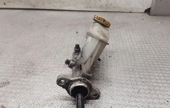 Subaru B9 Tribeca Master brake cylinder