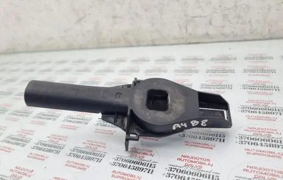 Audi A4 S4 B8 8K Radiator mount bracket 8K0805201