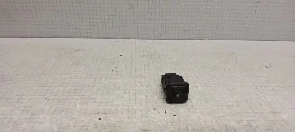 Seat Leon (1M) Fuel tank opening switch 330959833A