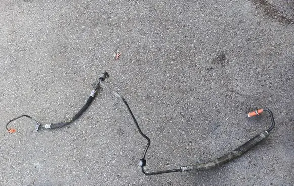 Opel Vivaro Power steering hose/pipe/line 