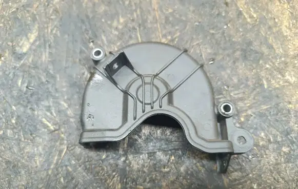 Volkswagen Golf VII Timing belt guard (cover) 04C109121C