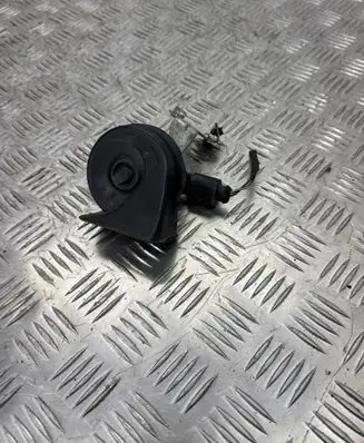 Volkswagen Golf VII Horn signal 5Q0951221 5G0951182A