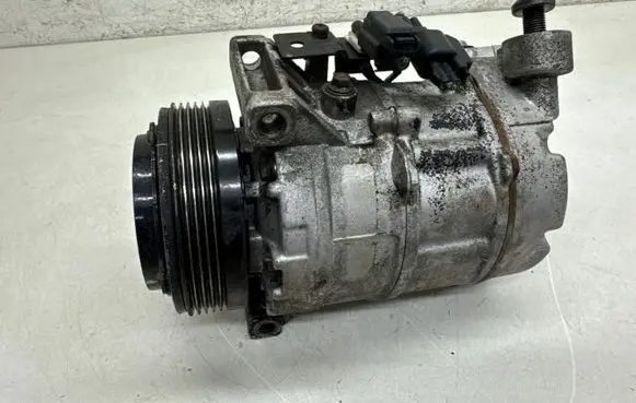 Volvo XC70 Air conditioning (A/C) compressor (pump) 89350