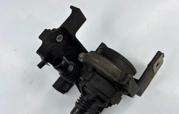 Mercedes-Benz EQS V297 Electric auxiliary coolant/water pump A0005003500