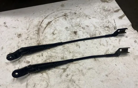Skoda Fabia Mk2 (5J) Windshield/front glass wiper blade 5J1955410B