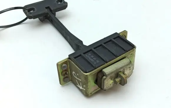 Mercedes-Benz C W203 Front door check strap stopper A2037200116