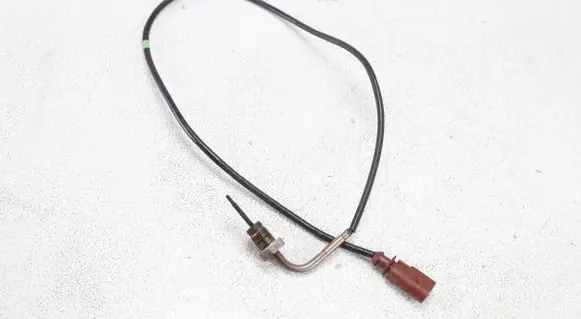 Volkswagen Tiguan Exhaust gas temperature sensor 04L906088EB