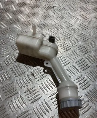 Suzuki SX4 S-Cross Brake fluid reservoir PK20998