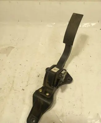 Hyundai Santa Fe Accelerator throttle pedal 327262B100