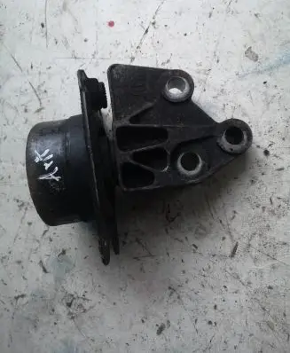 Opel Antara Engine mount bracket