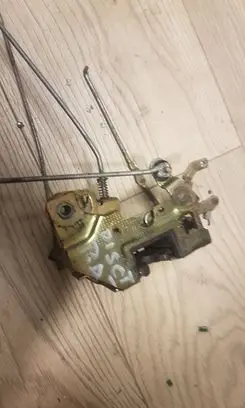 Land Rover Discovery Front door lock