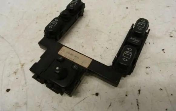 Mercedes-Benz E W210 Electric window control switch 2108214151