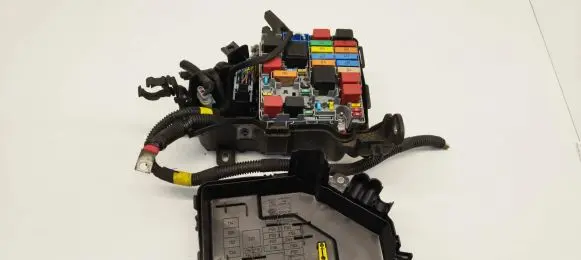 Alfa Romeo Giulietta Fuse box set 50514168