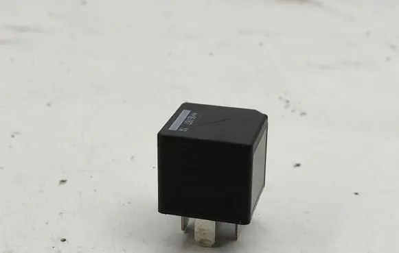Land Rover Discovery 3 - LR3 Other relay 5M5T14B192