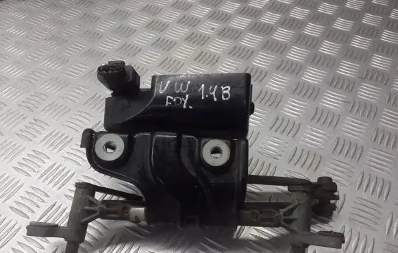 Volkswagen Fox Wiper motor 006820070