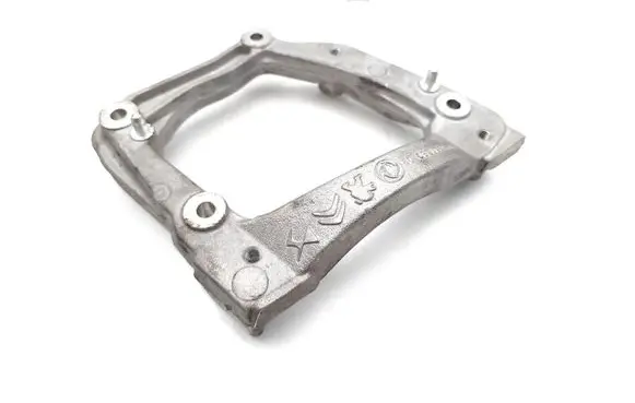 Opel Mokka B A/C compressor mount bracket 9826641380