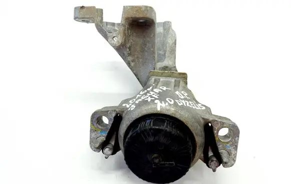 Engine mount bracket