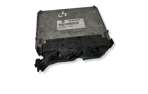Volkswagen Polo III 6N 6N2 6NF Engine control unit/module 03E906033R 3PG7002 5WP4422402